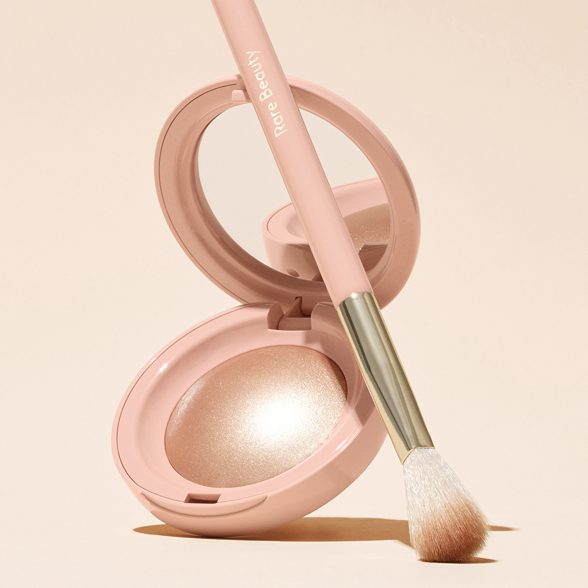 POSITIVE LIGHT PRECISION HIGHLIGHTER BRUSH (BROCHA PARA ILUMINADOR)